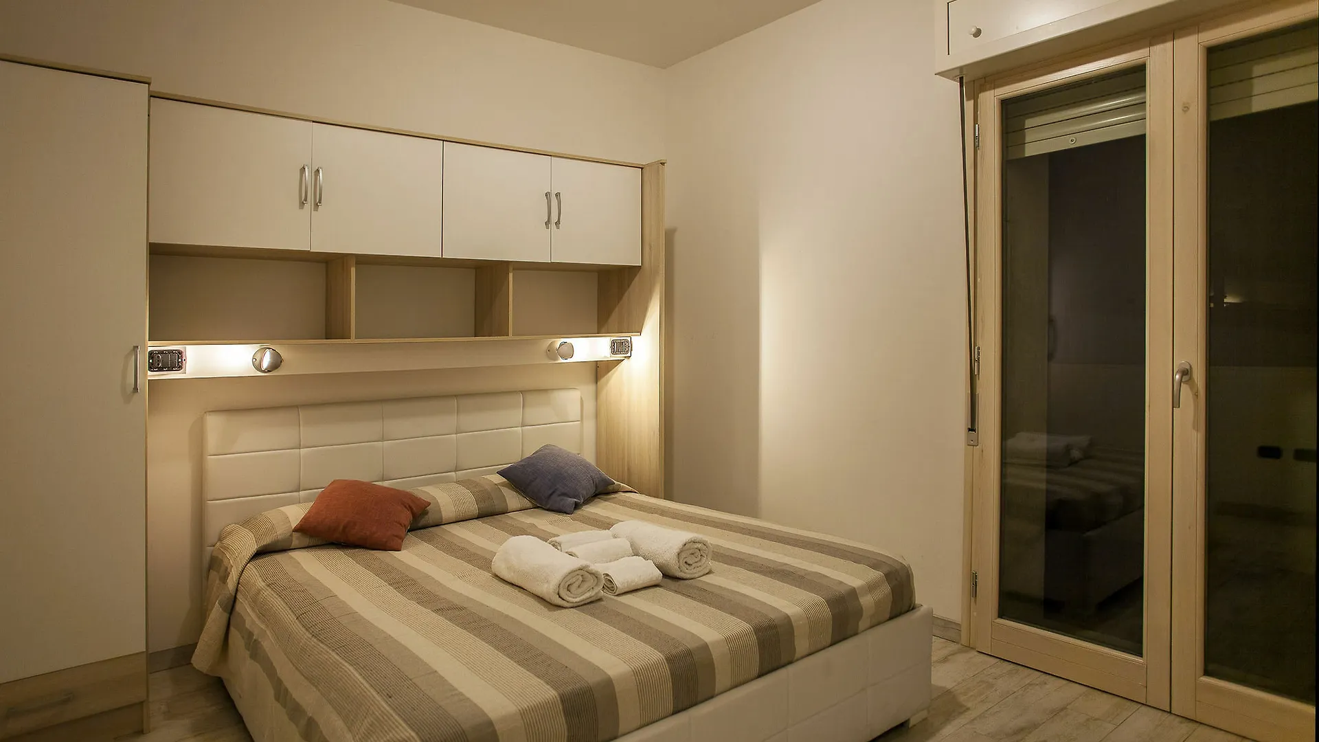 Residences Del Teatro Cagliari 0*,